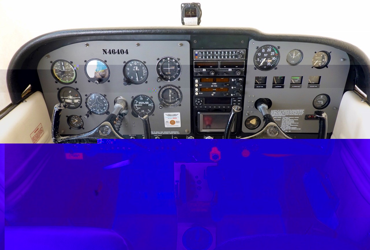 Photo of Cessna 172 N46404 Panel